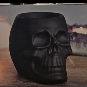 Wax burner, skull brand new black ceramic